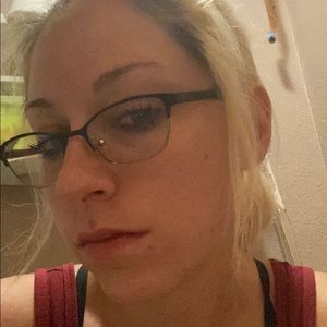 Meet your Posher, Camille